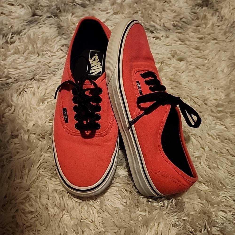 VANS Off The Wall bubblegum pink men's size 7.5/Woman's Size 9 sneakers